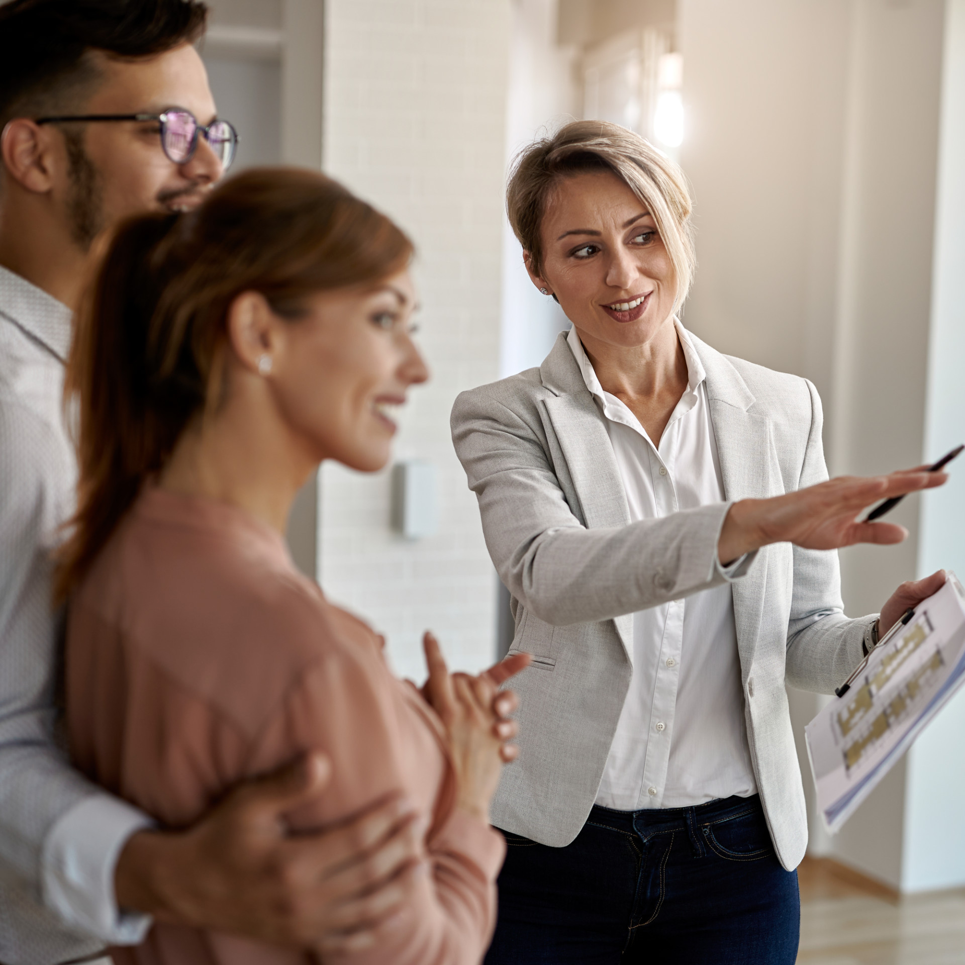 ROYAL Vacation Rentals - βραχυχρόνια μίσθωση κατοικιών Airbnb